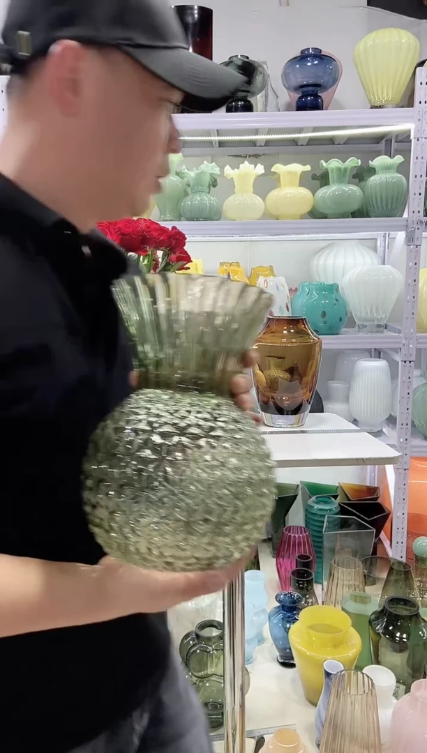 大菠萝花瓶.........