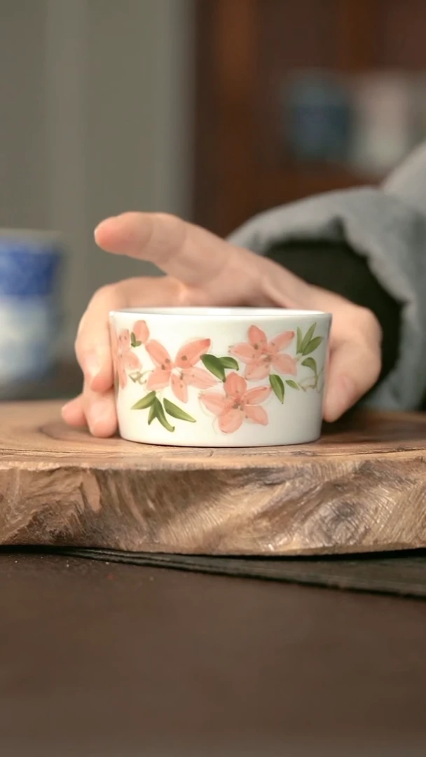 手绘手绘高温现代瓷  气  桃花指环杯100C