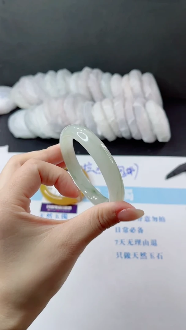 未镶嵌手镯石英质玉多样性发货L29