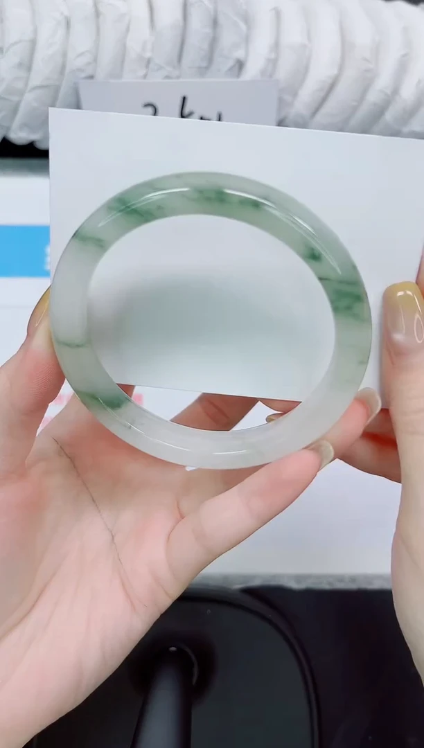 石英质玉手镯未镶嵌190