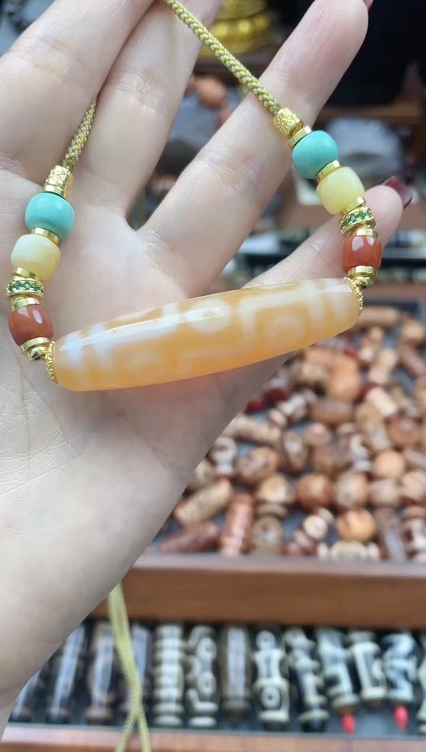 未镶嵌珠珠玛瑙/玉髓聚缘嫩色九眼