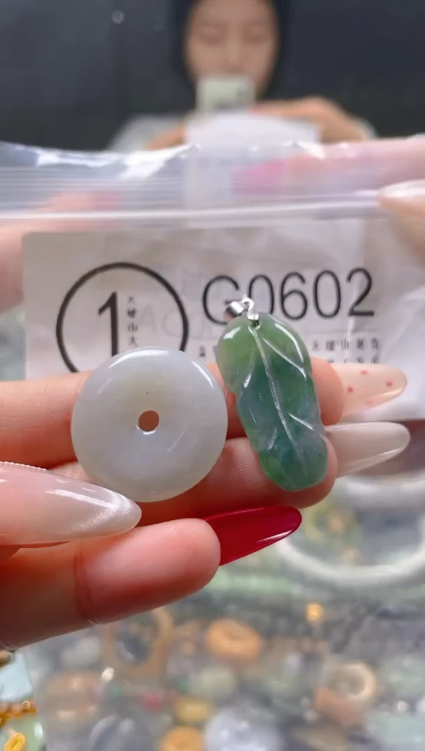 【闪购商品】翡翠颈饰未镶嵌/G/翡翠A货一图一物