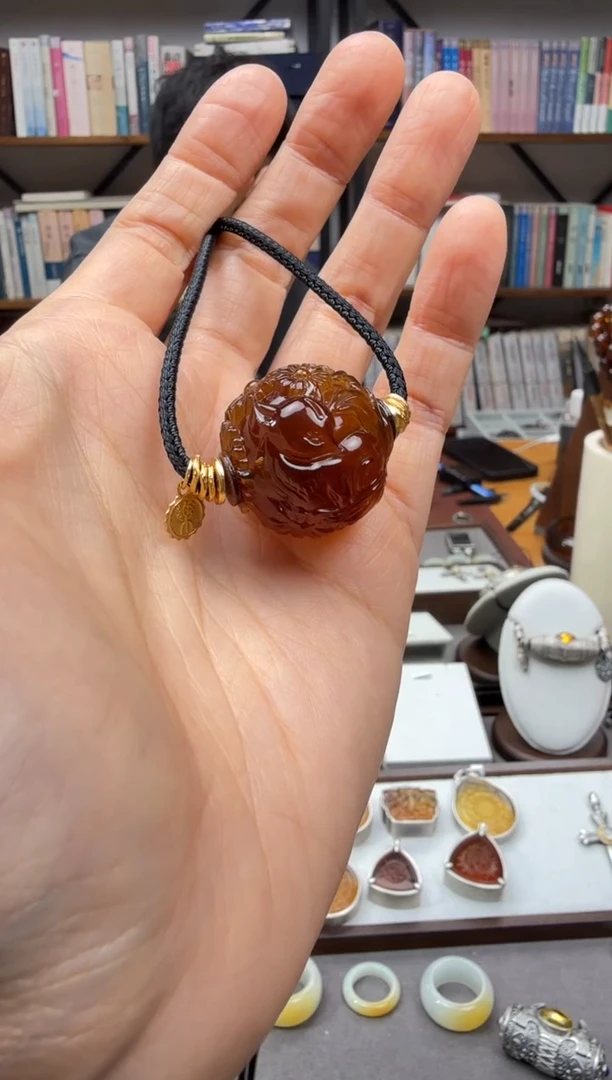 琥珀颈饰未镶嵌鱼*九尾狐吊坠