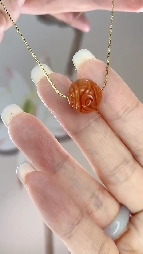 【闪购商品】翡翠吊坠(赠链)未镶嵌红翡回纹珠X15