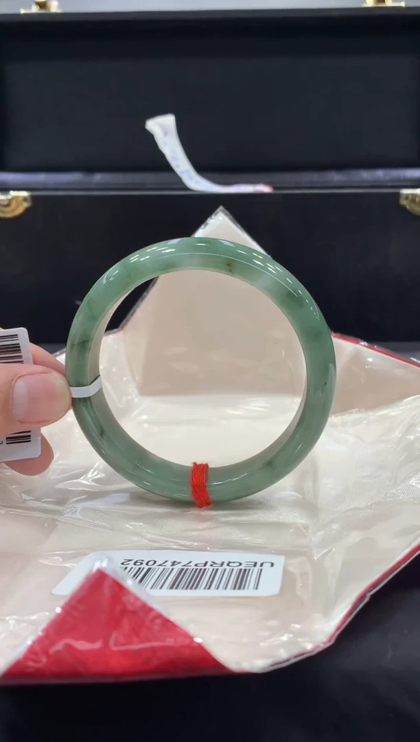 未镶嵌手镯翡翠翡翠手镯