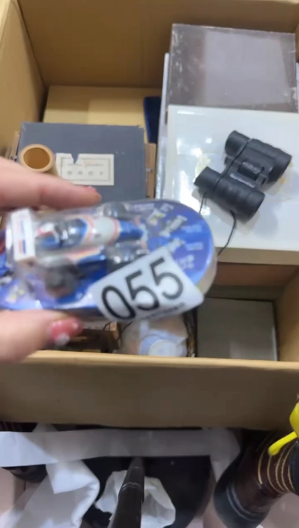 艾**师055中古商品 谨慎产拍