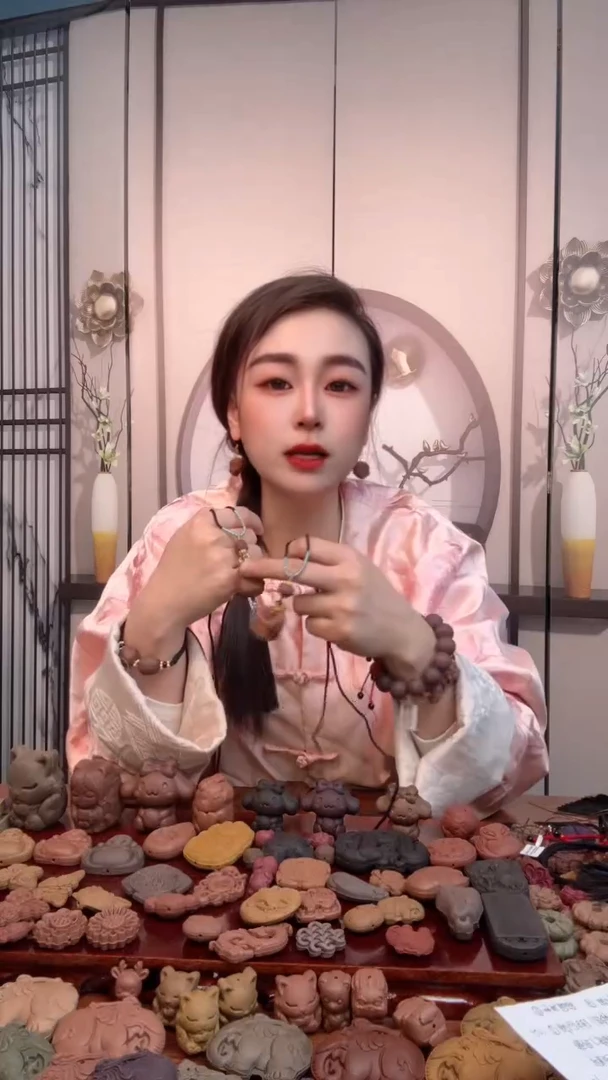 【闪购商品】泥塑瑕疵息肌芄狐狸项链设计款随机一条