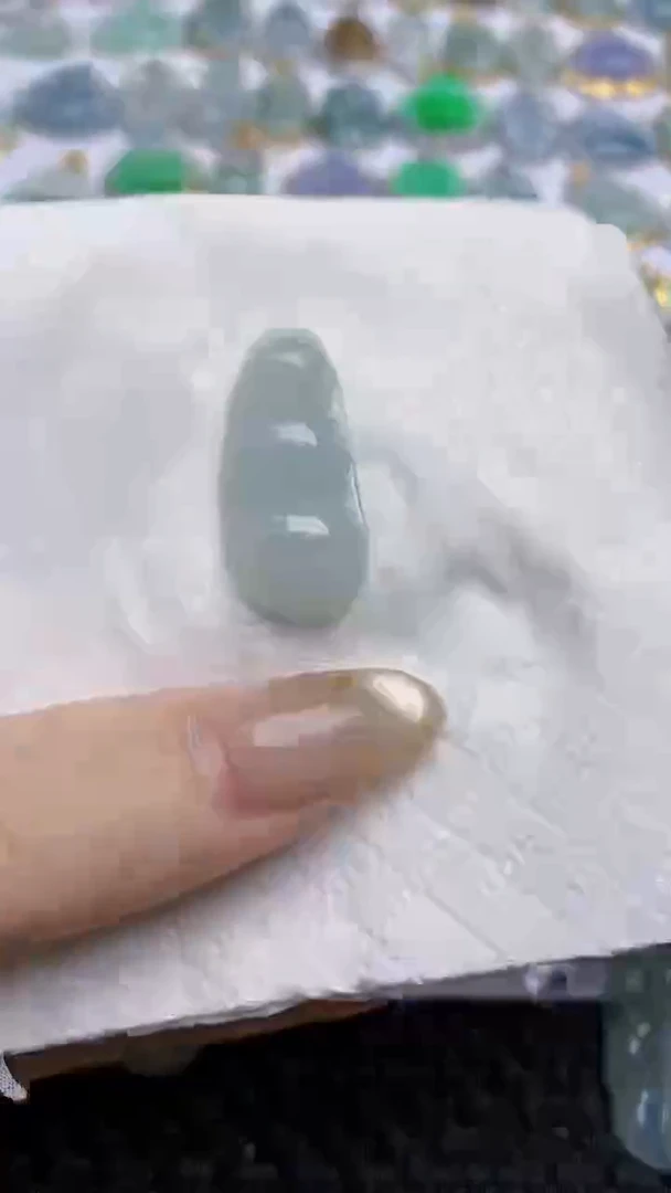 【闪购商品】翡翠颈饰未镶嵌天然A货翡翠