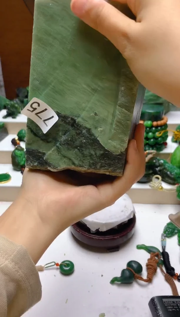 未镶嵌和田玉（碧玉）珠宝半成品1