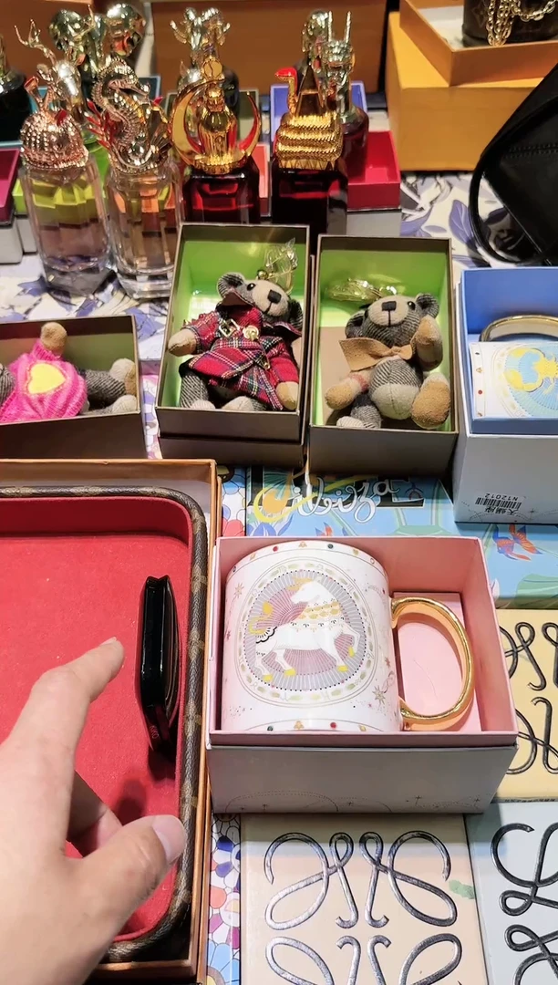 【闪购商品】瓷片换类目孤品单品一件不留ki眼影