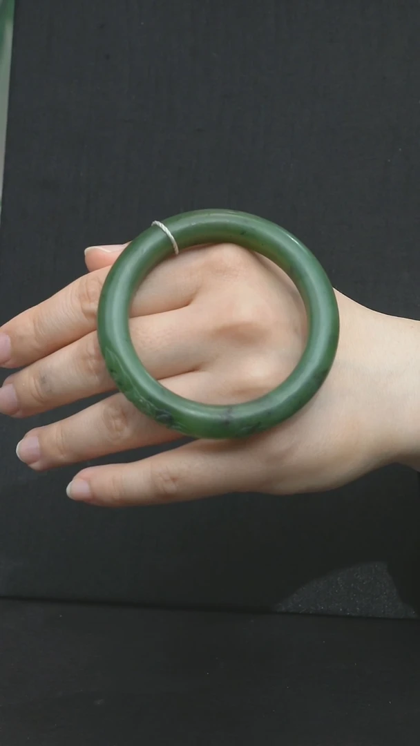 和田玉未镶嵌颈饰55圈口