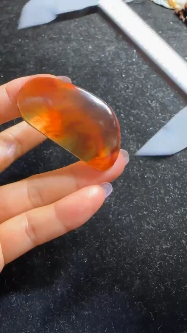 【闪购商品】琥珀颈饰未镶嵌096874552