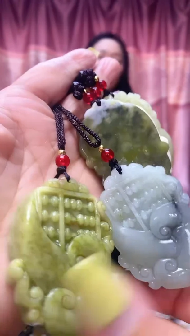 未镶嵌岫玉吊坠多样性发其中之一  挂坠