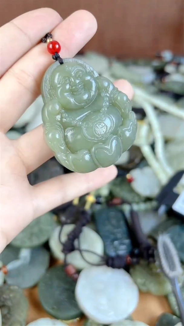 和田玉未镶嵌颈饰1