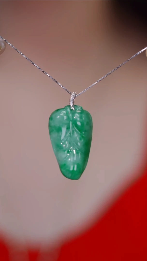 吊坠(不含链)18K金镶嵌翡翠12
