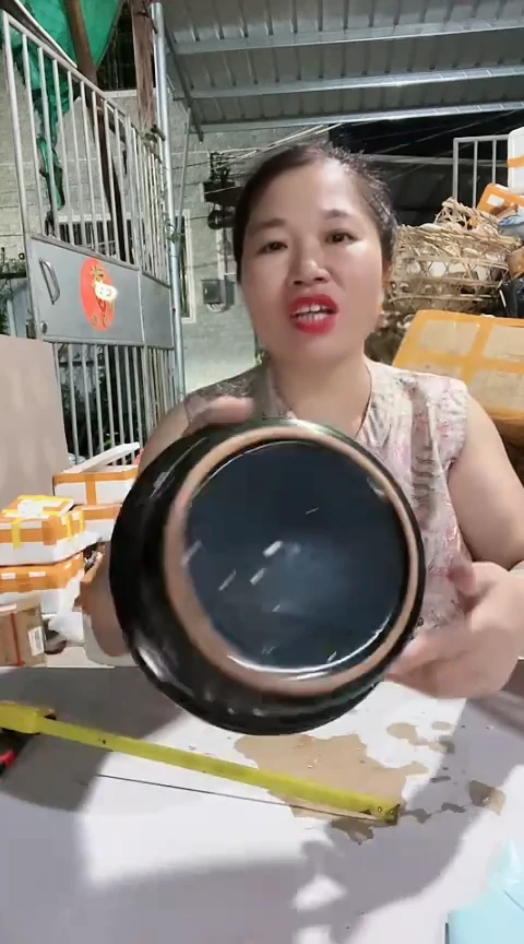 瑕疵21黑色煎盘。