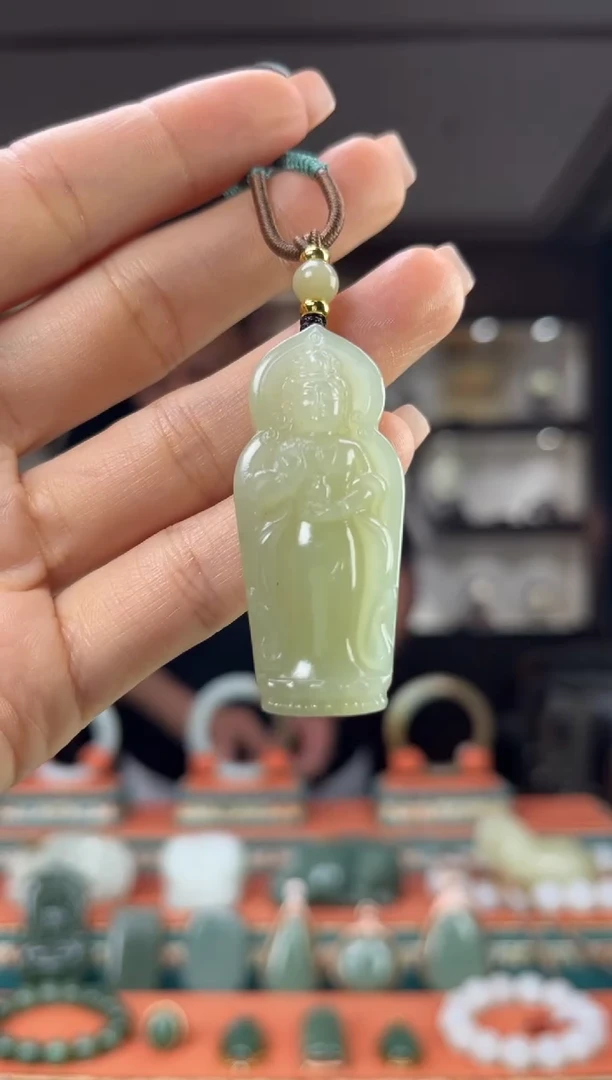 和田玉未镶嵌颈饰佩佩