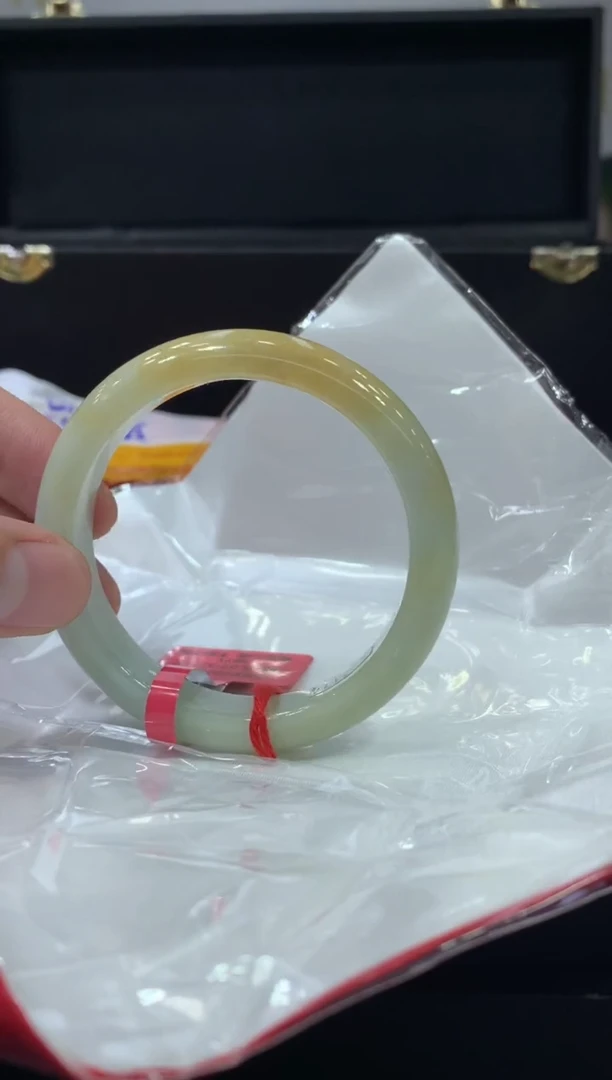 未镶嵌手镯翡翠翡翠手镯