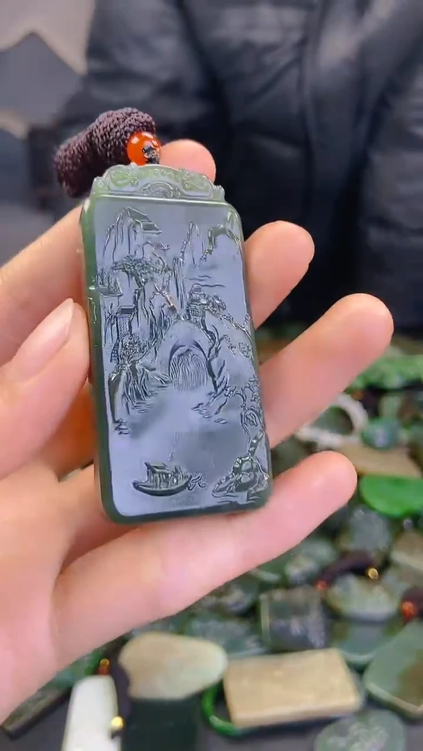 颈饰未镶嵌和田玉1