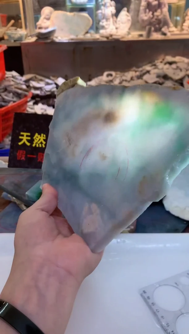 翡翠裸石0朱0翡翠珠宝372