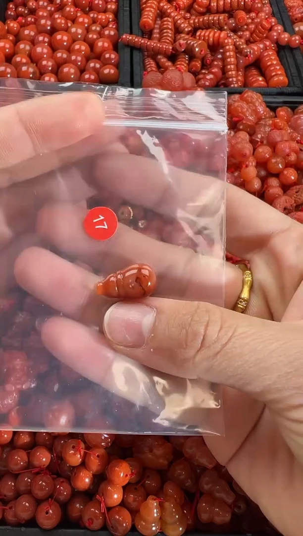 【闪购商品】南红玛瑙颈饰未镶嵌1