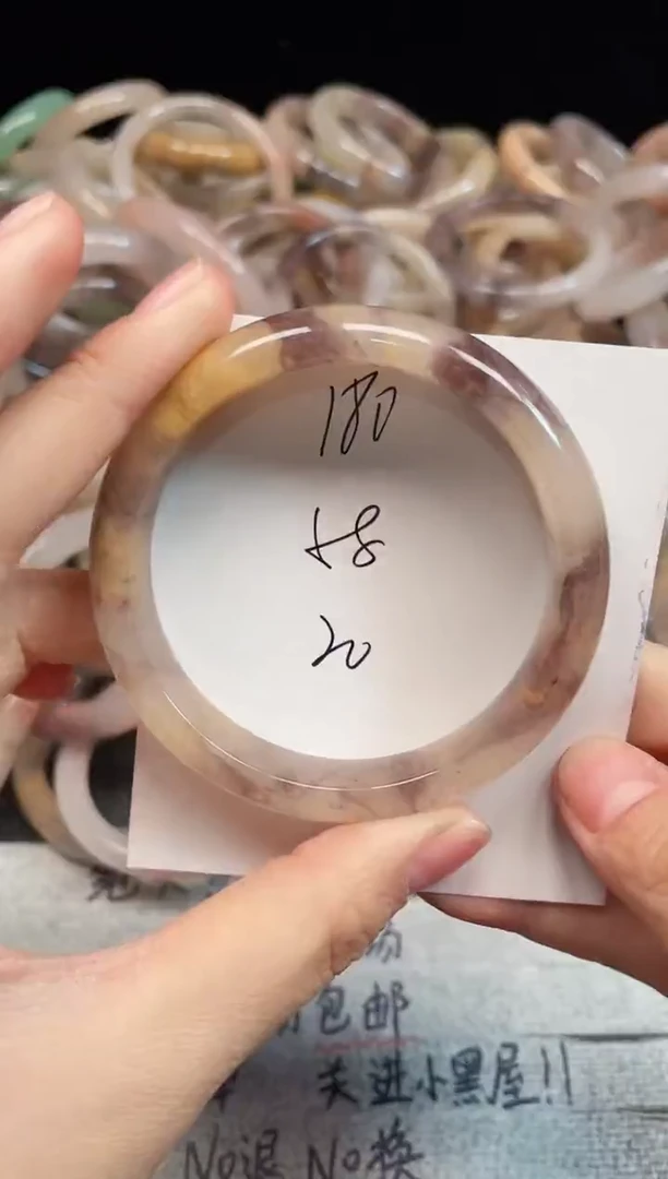 未镶嵌手镯石英质玉180