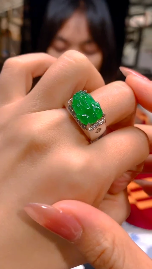 【闪购商品】定制翡翠未镶嵌44定制翡翠-多样性发货（发其一）