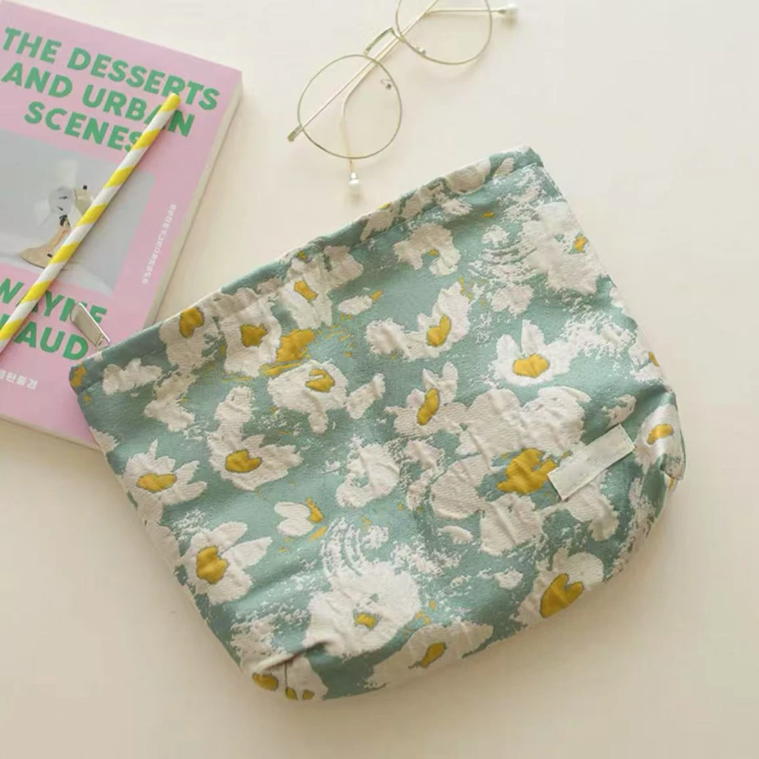 新款便携化妆包大容量旅行化妆品收纳袋出差拉链洗漱包女生手拿包