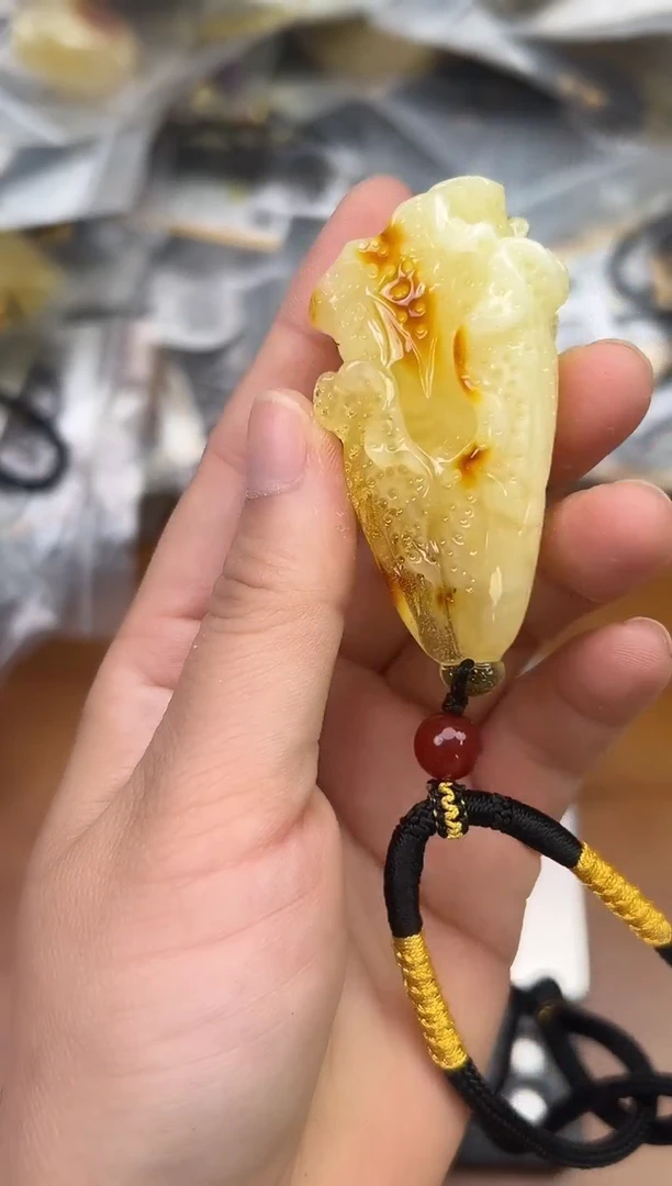 未镶嵌琥珀裸石蜜蜡吊坠