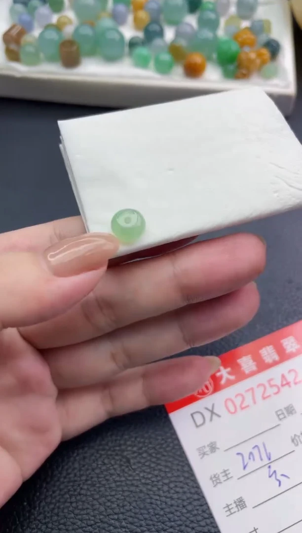 未镶嵌定制翡翠z***喵珠子