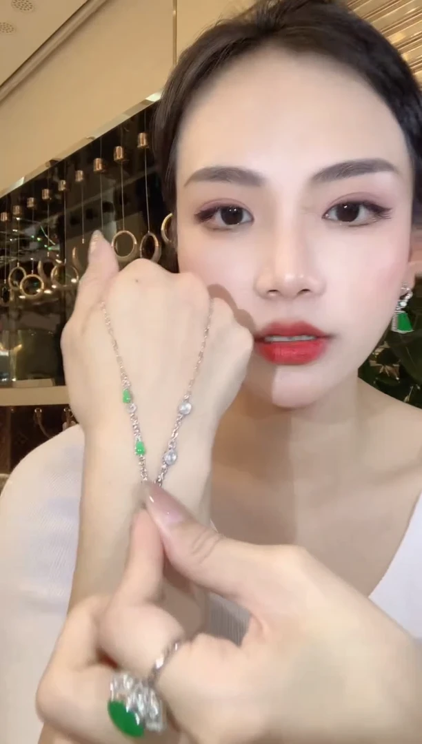 翡翠18K金镶嵌套链D25