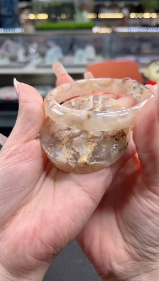 未镶嵌手镯石英质玉尘*丷圈口（赠品镯心）圈口（赠品镯心）