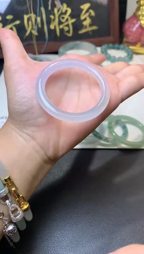 未镶嵌定制翡翠毛货