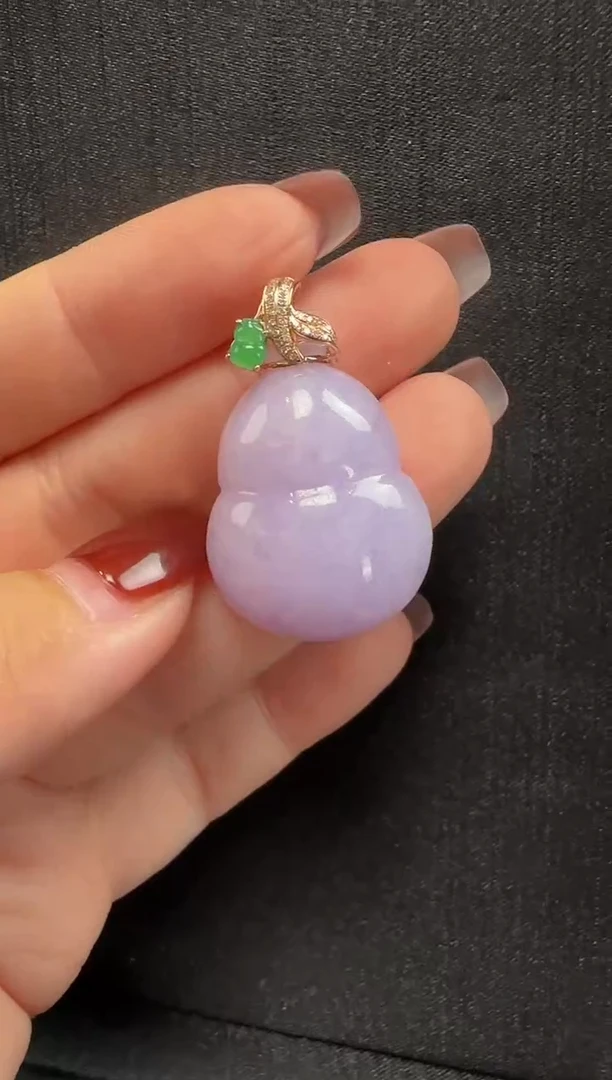 颈饰18K金镶嵌翡翠953葫芦一个