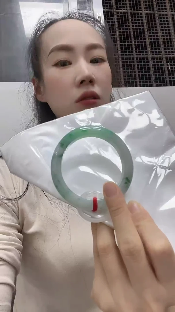 未镶嵌手镯翡翠翡翠手镯