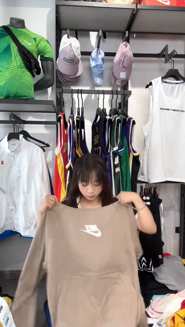 1562编码 瑕疵修复以直播间讲解为准 尺码180