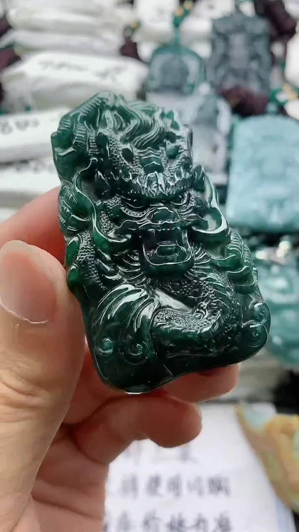 翡翠未镶嵌颈饰88888888