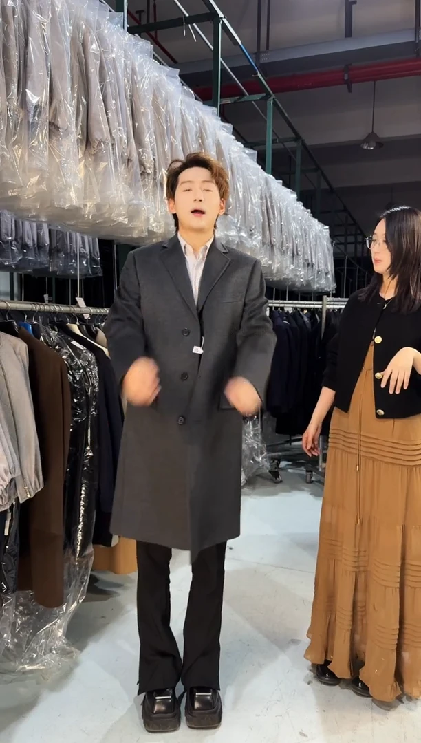 男款大衣孤品福利价！！ 160斤