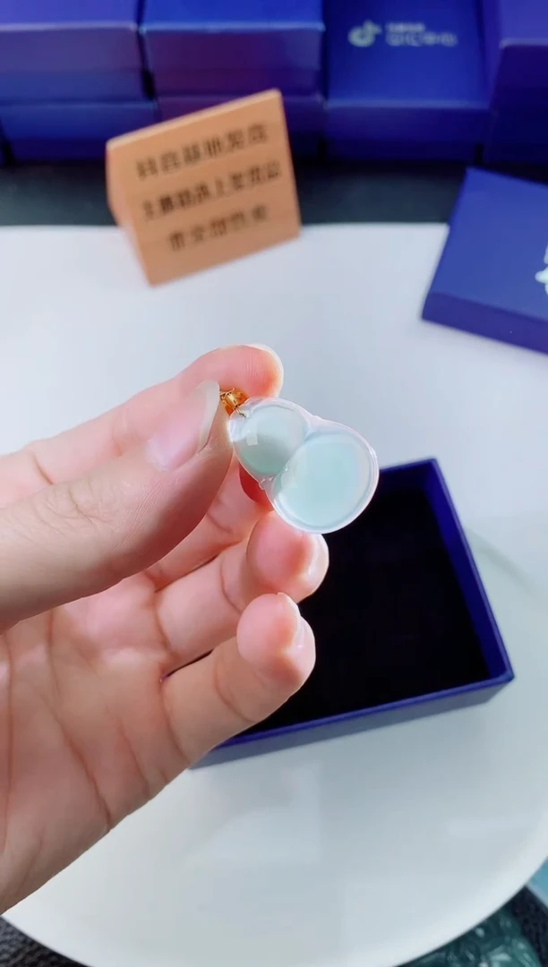 翡翠未镶嵌颈饰1111111