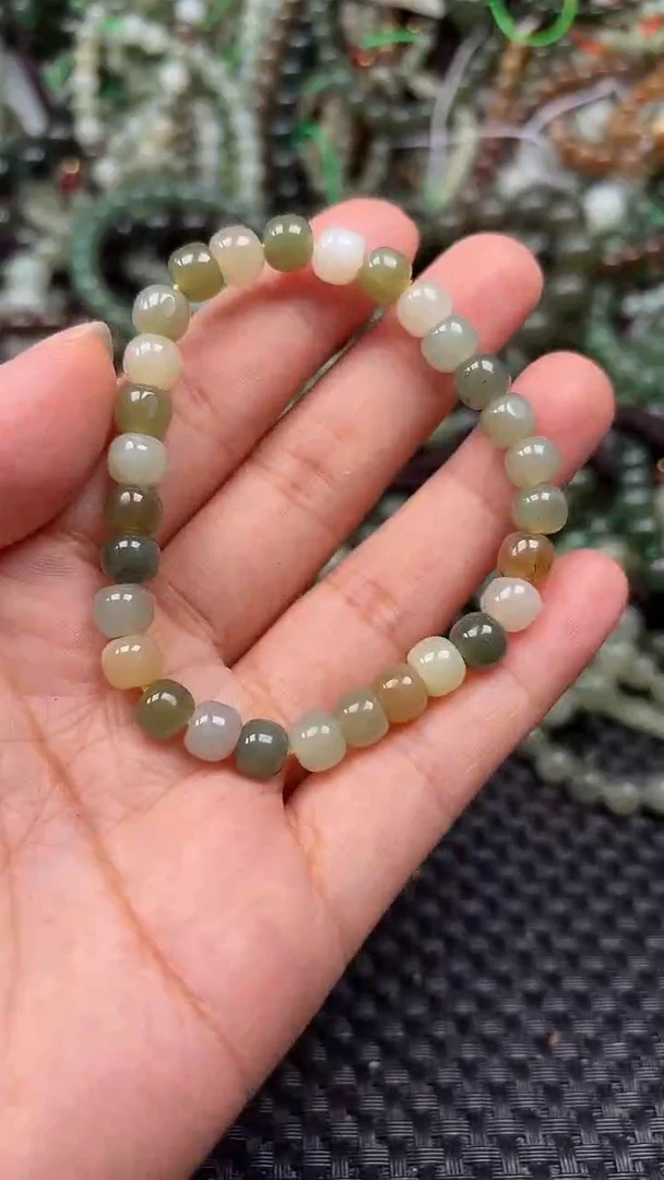 和田玉未镶嵌颈饰1