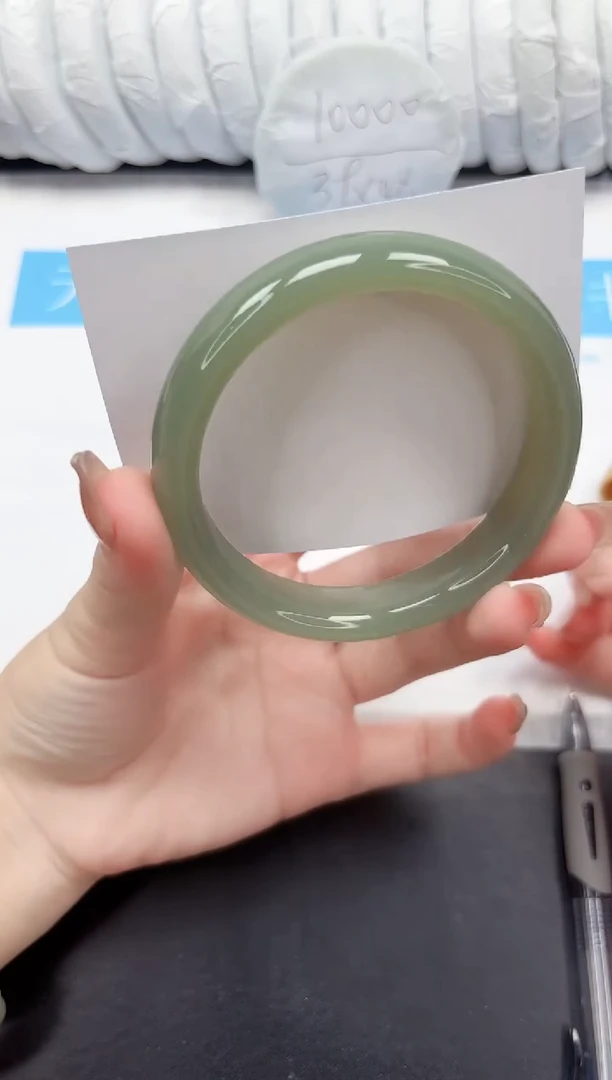 未镶嵌手镯石英质玉43-65.1QHS