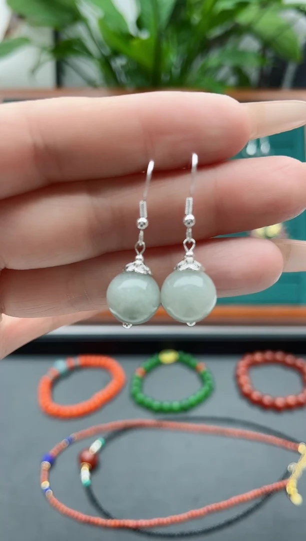 【闪购商品】石英质玉耳饰银S925镶嵌1606