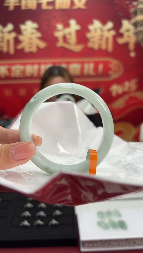 【闪购商品】翡翠手镯未镶嵌9手镯
