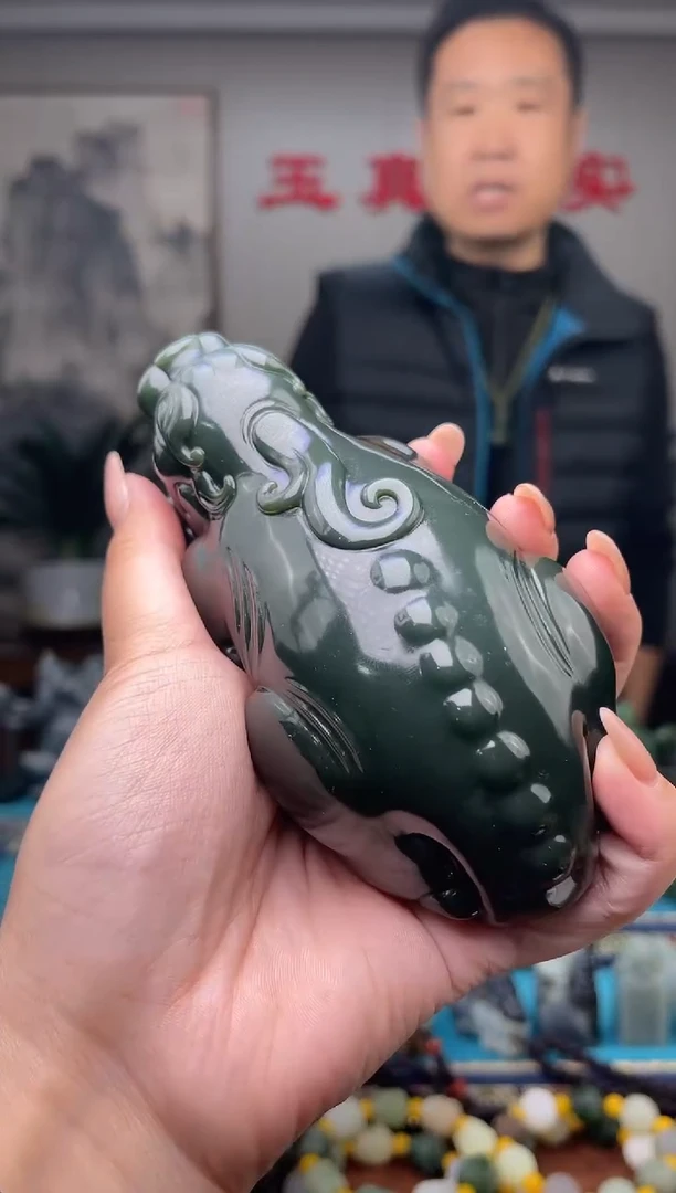 未镶嵌和田玉挂件1