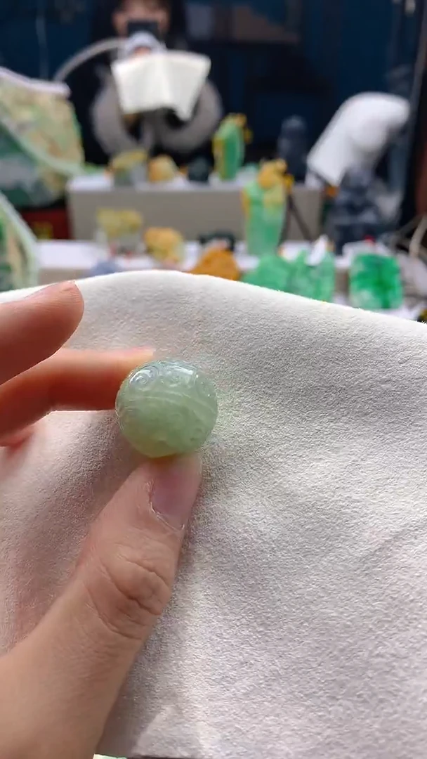 颈饰未镶嵌翡翠天然缅甸a货翡翠