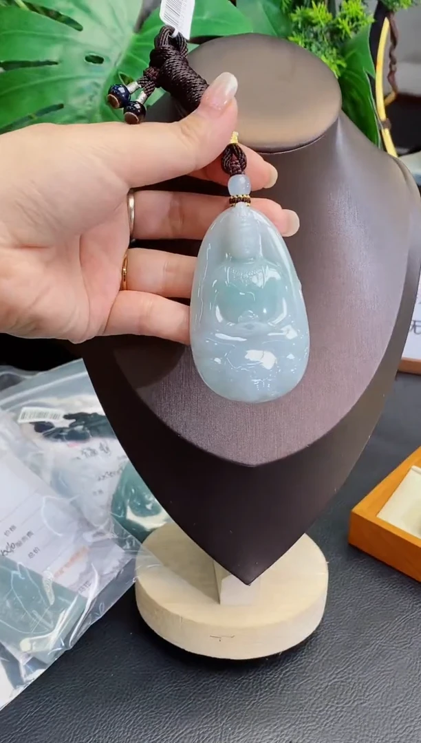 翡翠未镶嵌颈饰缅甸天然货翡翠