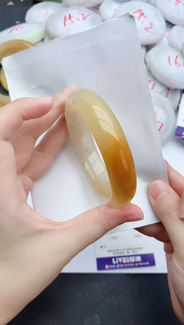 未镶嵌手镯石英质玉158+58/59