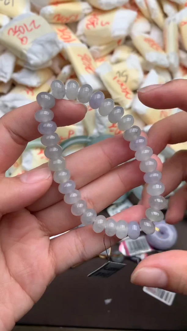 翡翠挂件未镶嵌—