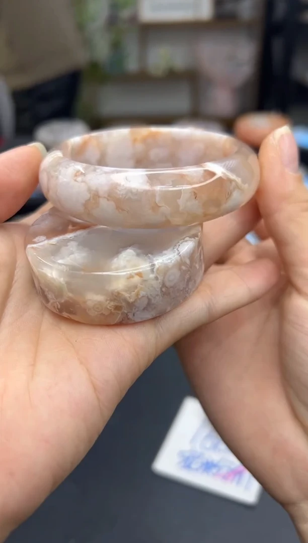 【闪购商品】石英质玉手镯未镶嵌A1373(56圈赠送镯心)