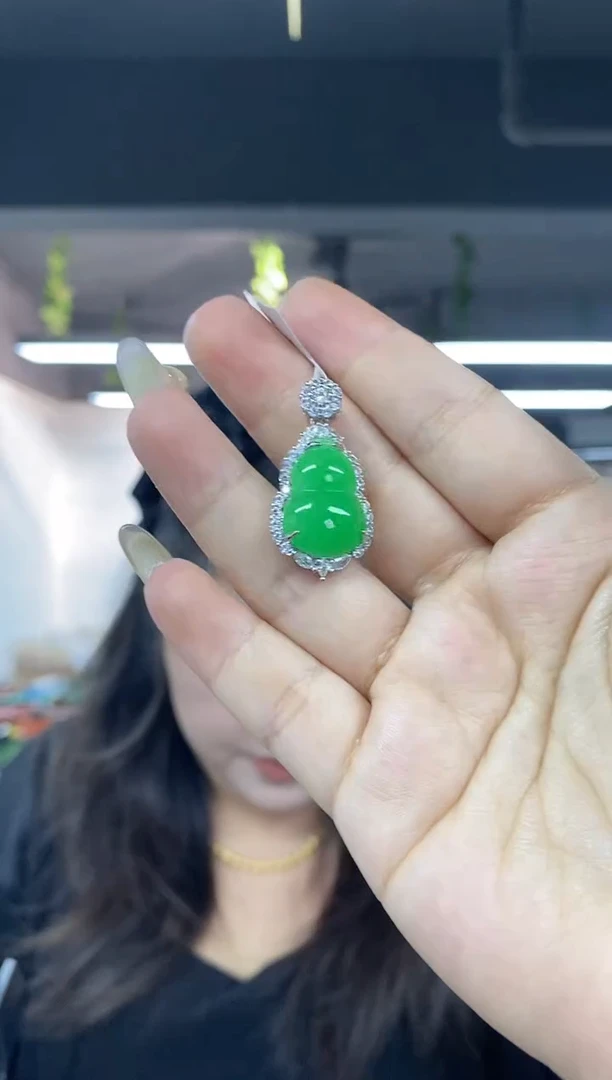 吊坠(不含链)未镶嵌翡翠多样性发其一颜色微差